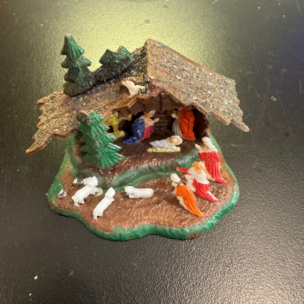 Nativity Scene Diorama Small Brown Vintage Hong Kong 422 Christmas Manger